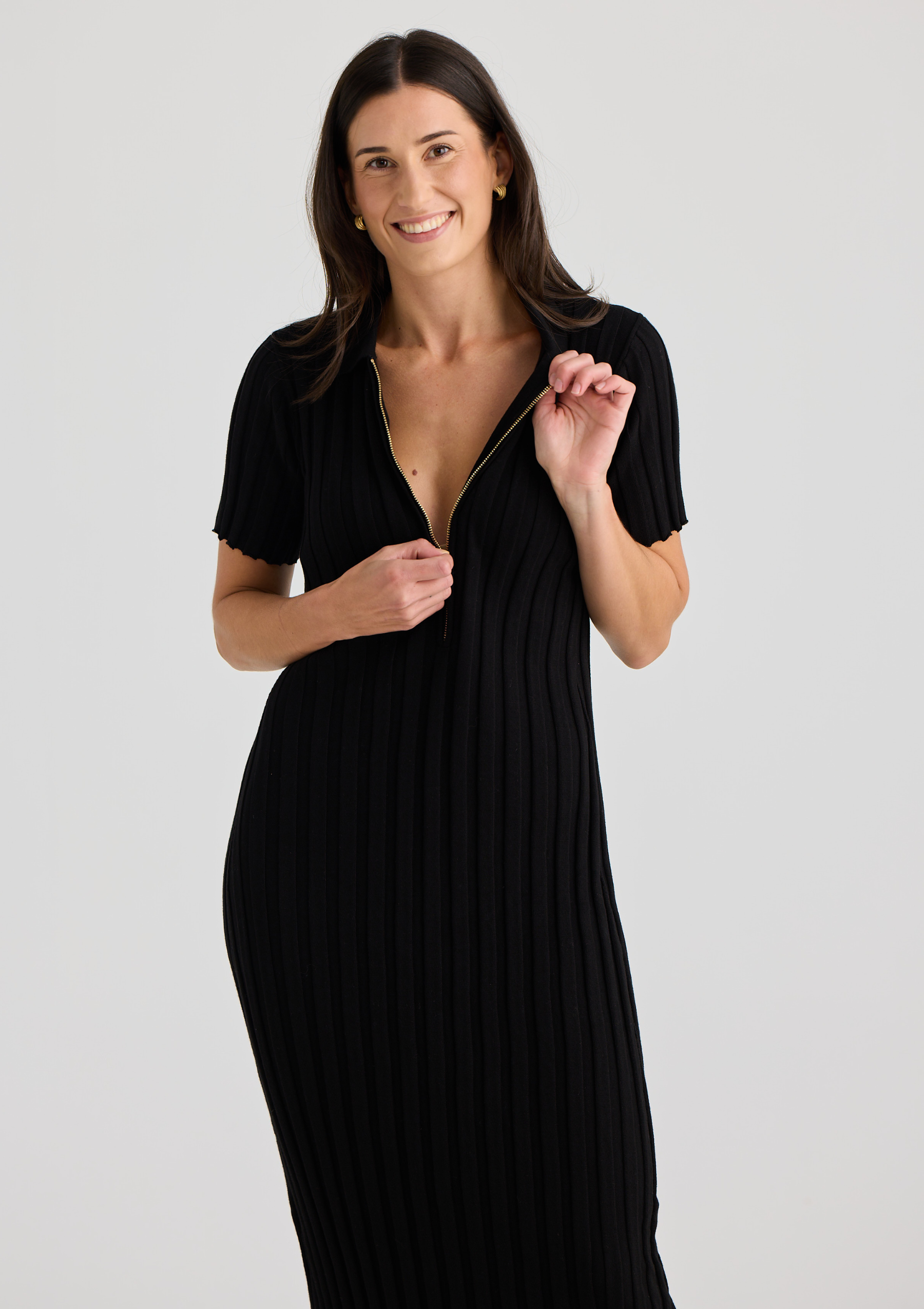 Breastfeeding Friendly Dresses Black by Bloomberri